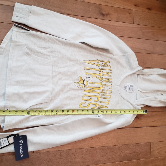 NWT - Women's Minnesota Vikings hoodie Size S - Picture 8 of 15